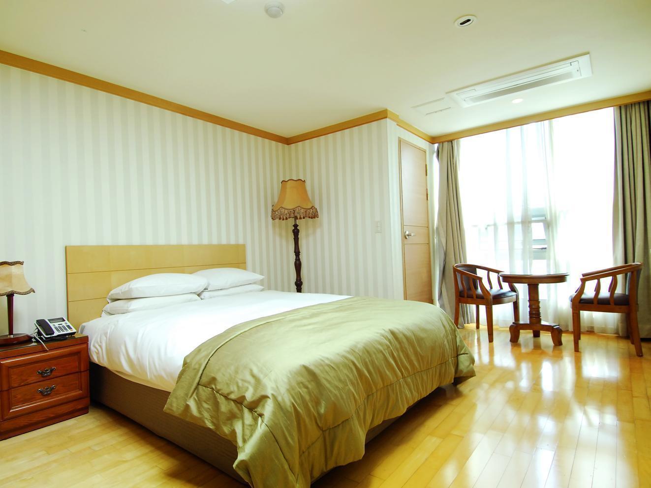 M Chereville Seoul Exterior photo